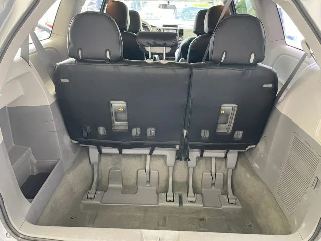 2011 Toyota Sienna 3rd Gen - Image 18 of 28