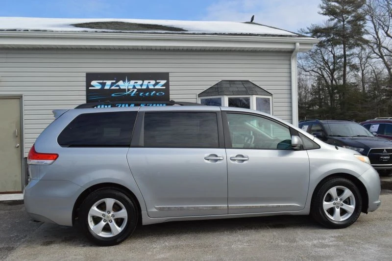 2011 Toyota Sienna 3rd Gen - Image 6 of 12