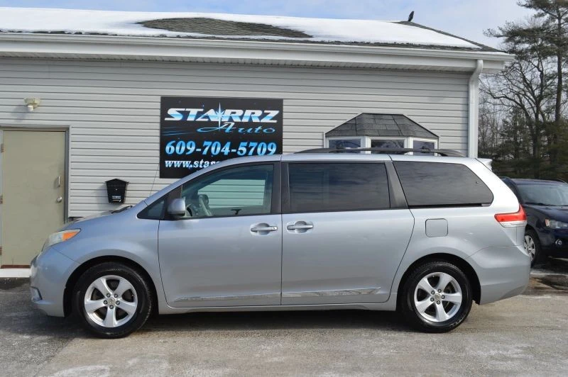 2011 Toyota Sienna 3rd Gen - Image 2 of 12