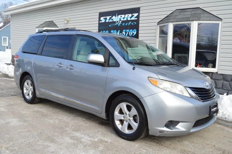 2011 Toyota Sienna 3rd Gen - Image 7 of 12