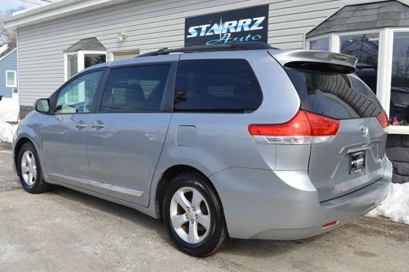 2011 Toyota Sienna 3rd Gen - Image 3 of 12