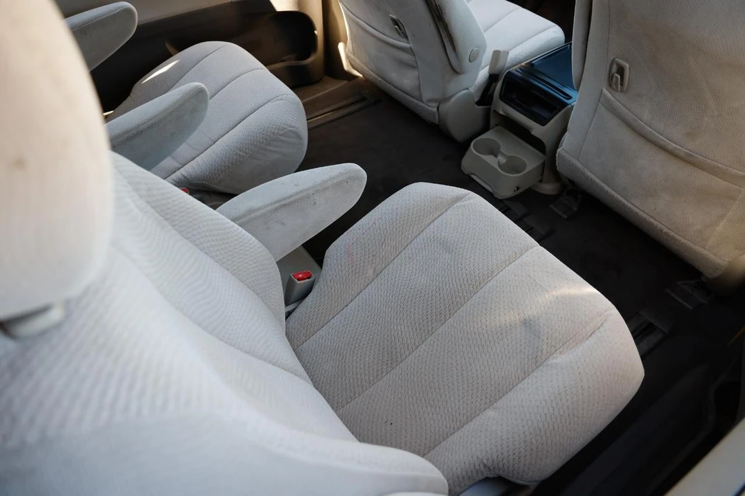 2011 Toyota Sienna 3rd Gen - Image 12 of 21
