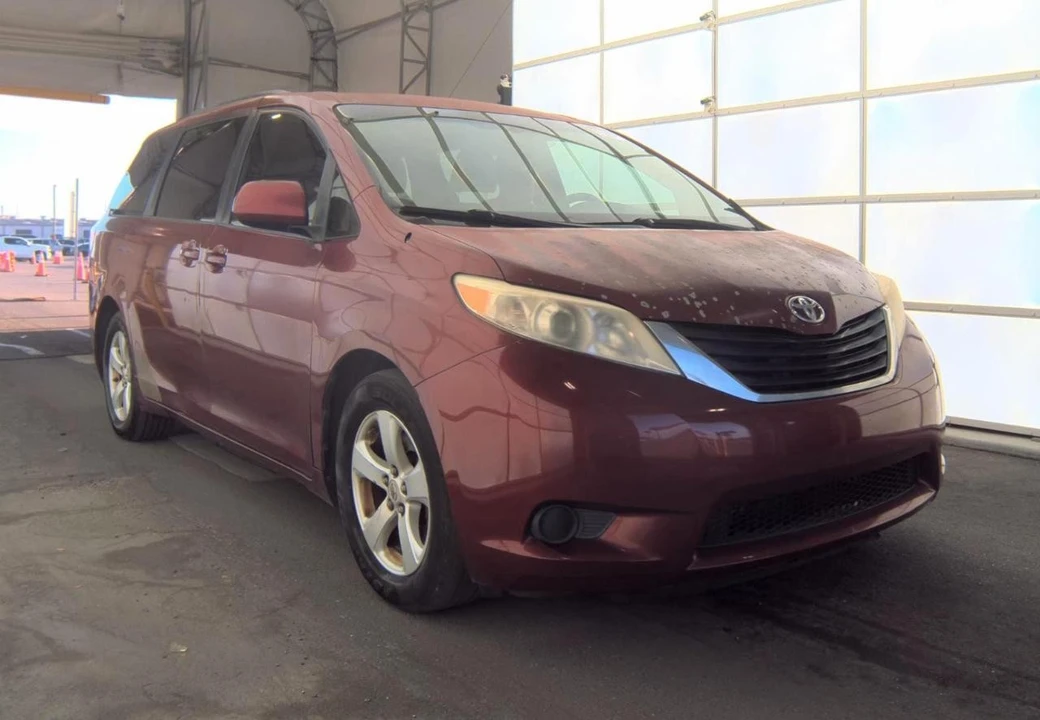 2011 Toyota Sienna 3rd Gen - Image 6 of 14
