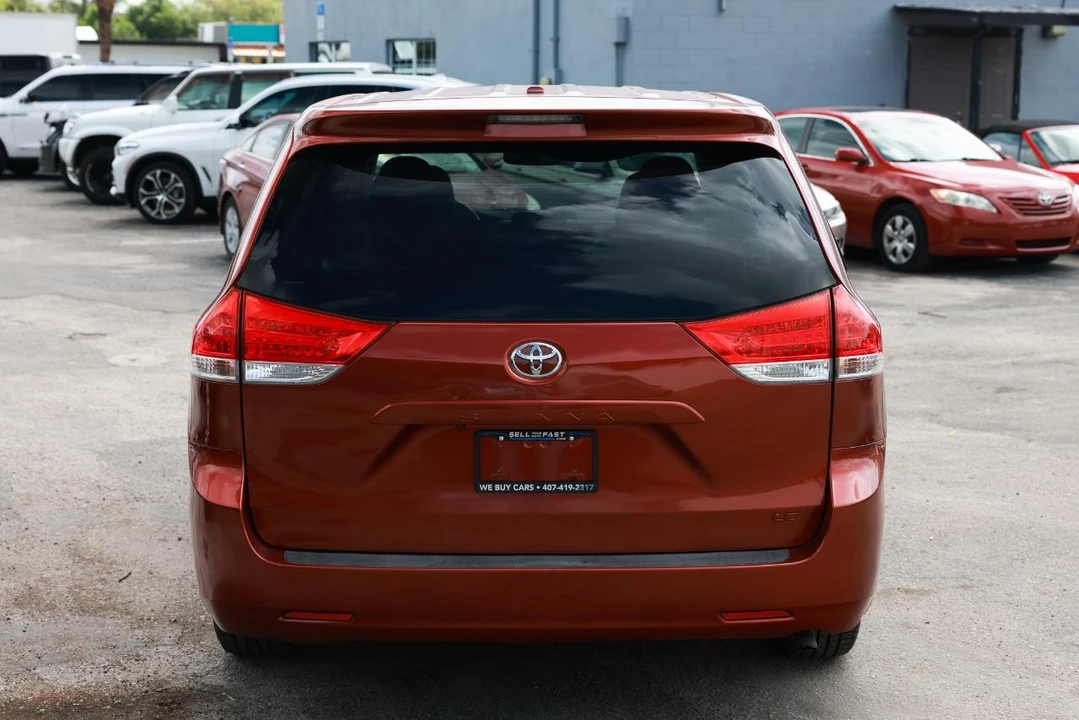 2011 Toyota Sienna 3rd Gen - Image 9 of 21
