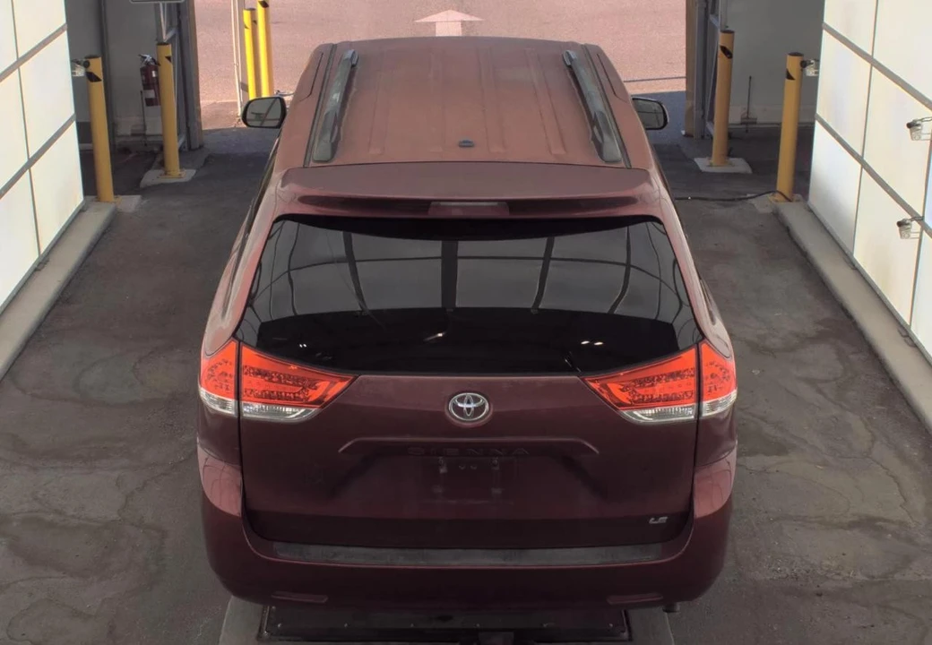 2011 Toyota Sienna 3rd Gen - Image 3 of 14
