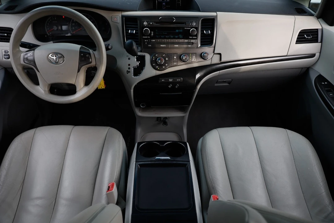 2011 Toyota Sienna 3rd Gen - Image 2 of 12
