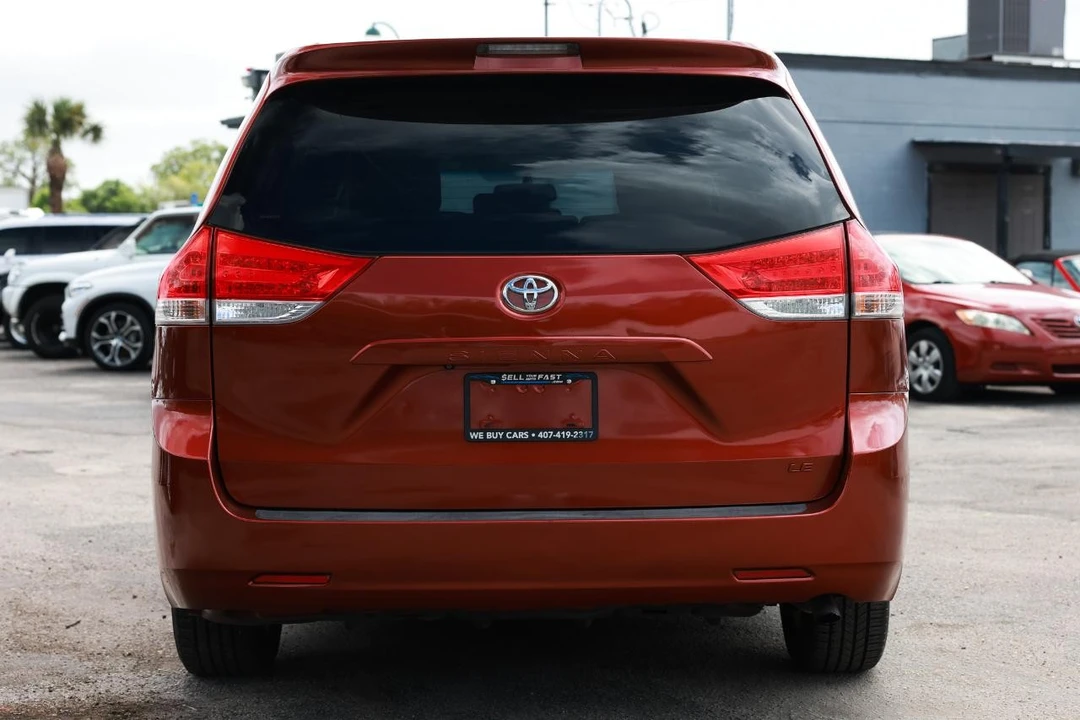 2011 Toyota Sienna 3rd Gen - Image 7 of 21