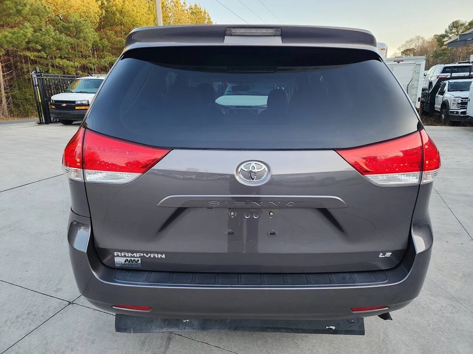 2011 Toyota Sienna 3rd Gen - Image 6 of 21
