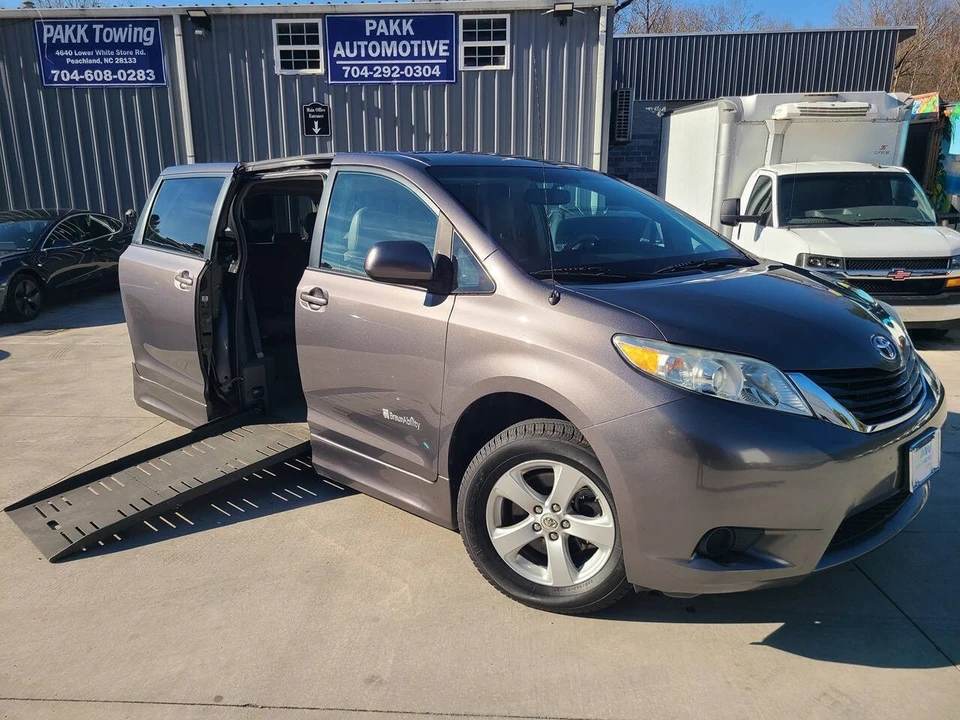 2011 Toyota Sienna 3rd Gen - Image 2 of 21