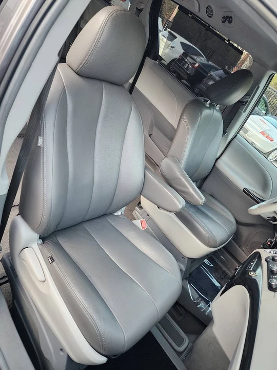 2011 Toyota Sienna 3rd Gen - Image 20 of 21