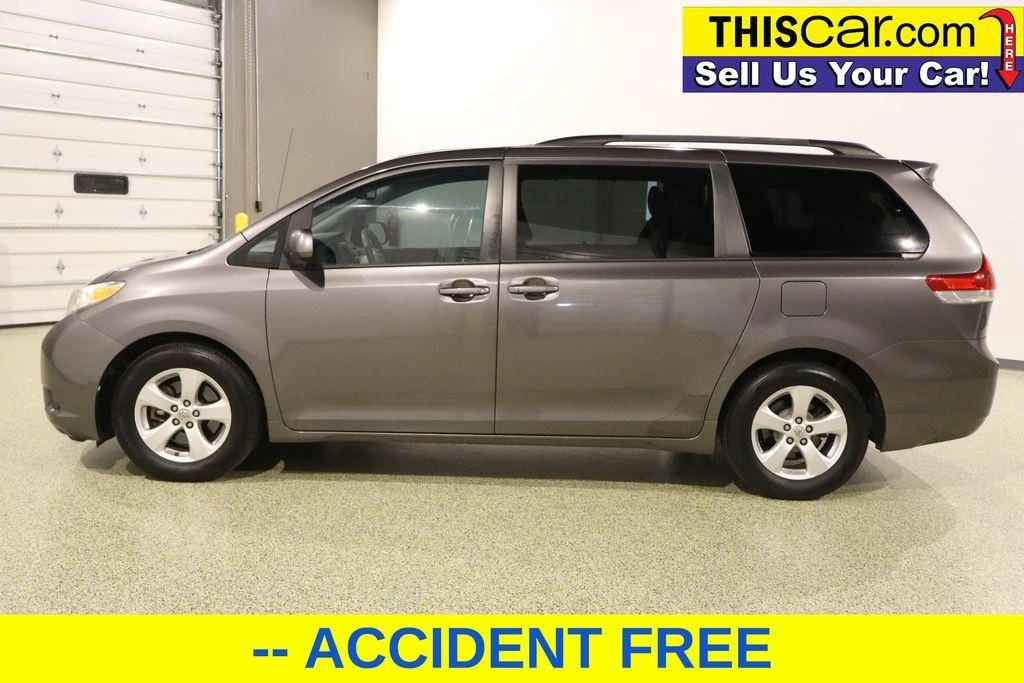 2011 Toyota Sienna 3rd Gen - Image 5 of 12