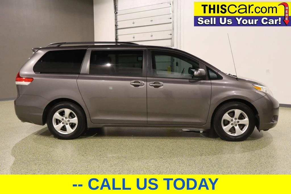 2011 Toyota Sienna 3rd Gen - Image 10 of 12