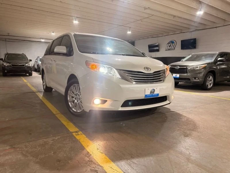 2011 Toyota Sienna 3rd Gen - Image 6 of 12