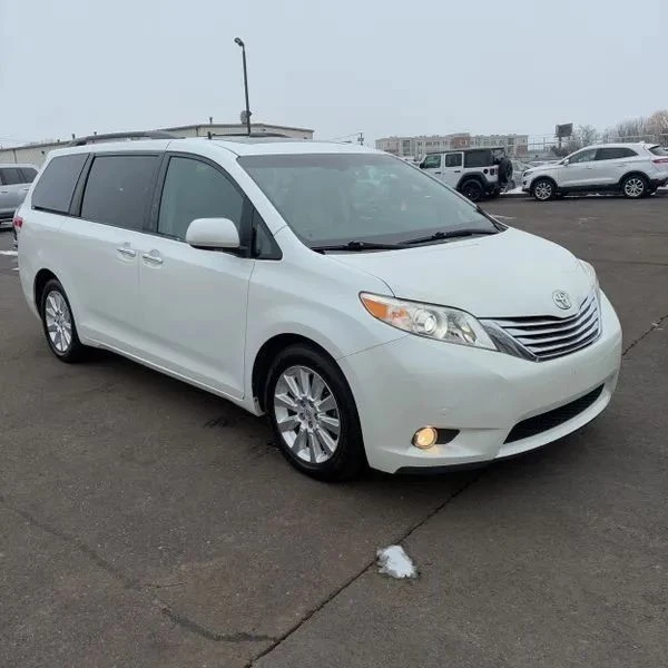 2011 Toyota Sienna 3rd Gen - Image 12 of 12