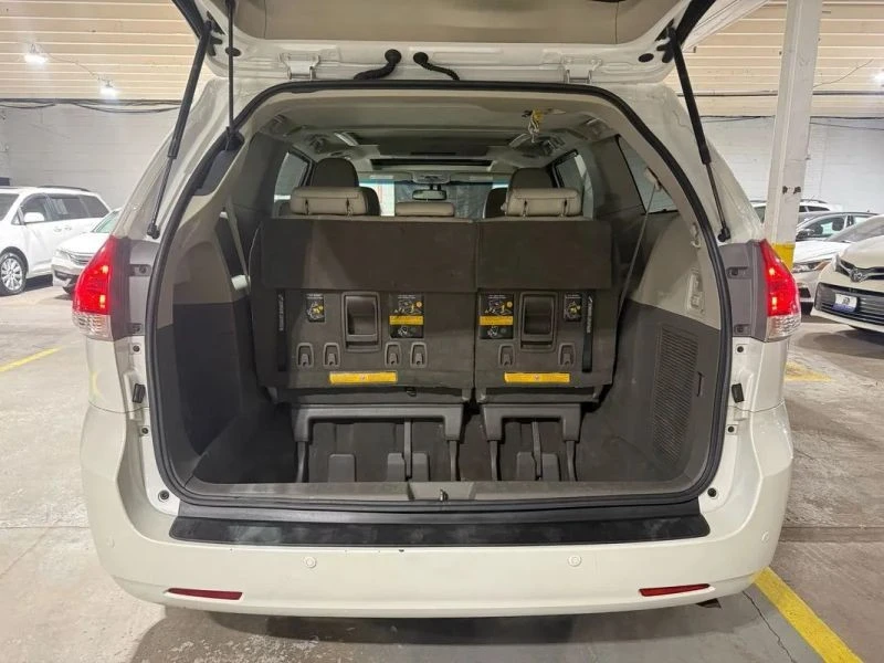 2011 Toyota Sienna 3rd Gen - Image 7 of 12