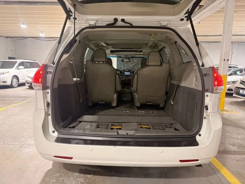 2011 Toyota Sienna 3rd Gen - Image 8 of 12