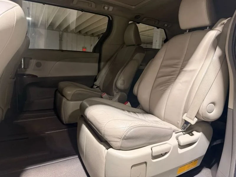 2011 Toyota Sienna 3rd Gen - Image 12 of 12