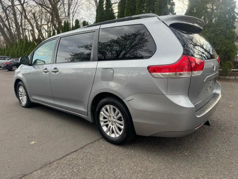 2011 Toyota Sienna 3rd Gen - Image 5 of 12