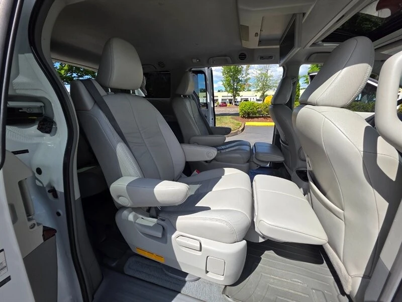 2011 Toyota Sienna 3rd Gen - Image 16 of 21