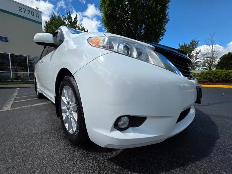 2011 Toyota Sienna 3rd Gen - Image 10 of 21