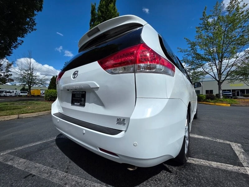 2011 Toyota Sienna 3rd Gen - Image 12 of 21