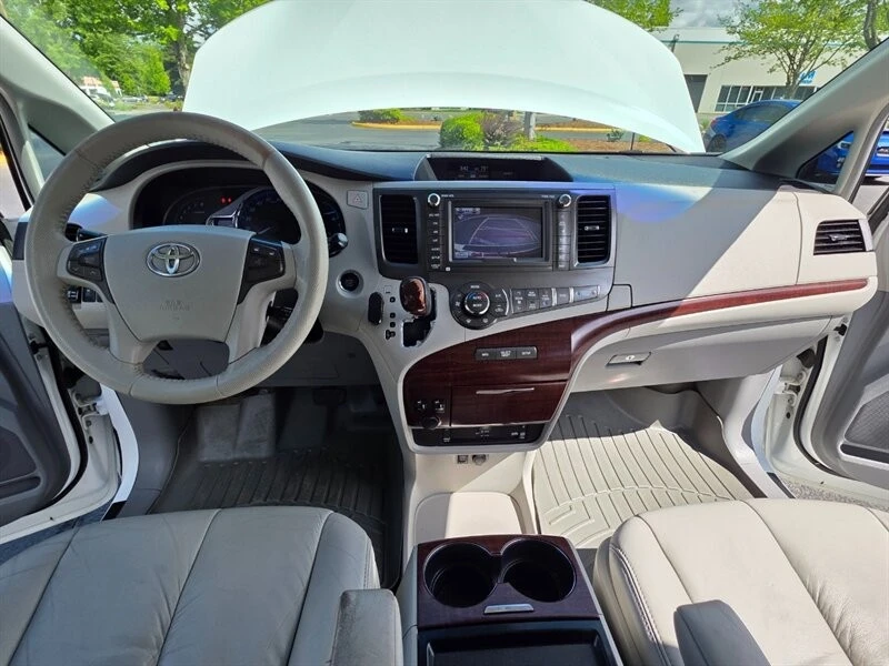 2011 Toyota Sienna 3rd Gen - Image 20 of 21