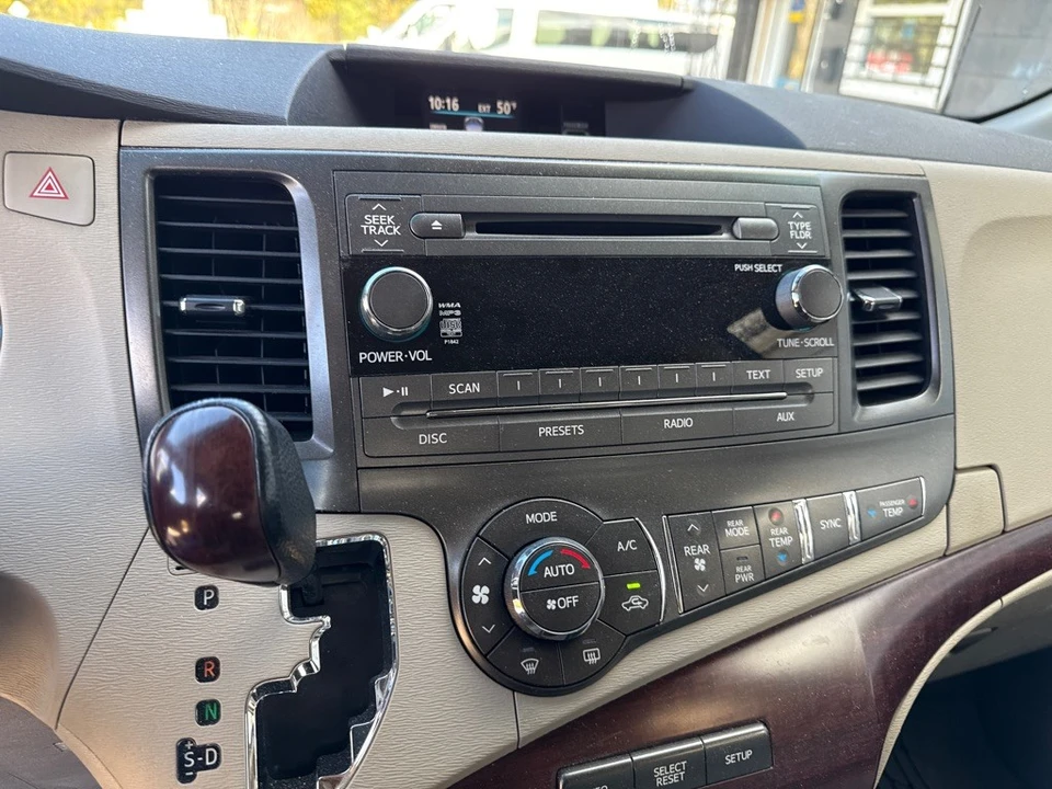 2011 Toyota Sienna 3rd Gen - Image 11 of 14