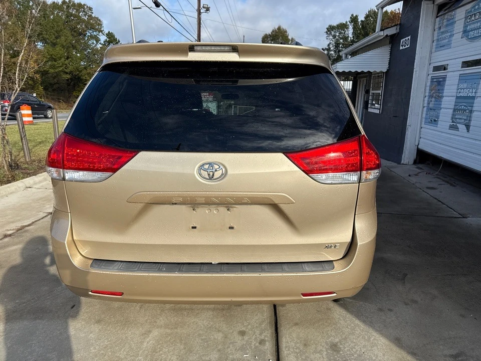 2011 Toyota Sienna 3rd Gen - Image 3 of 14