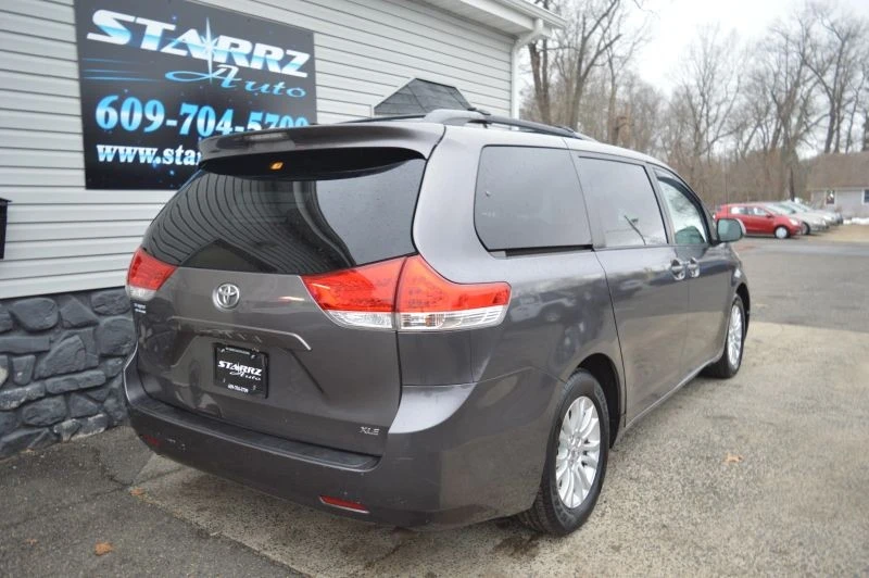 2011 Toyota Sienna 3rd Gen - Image 5 of 12
