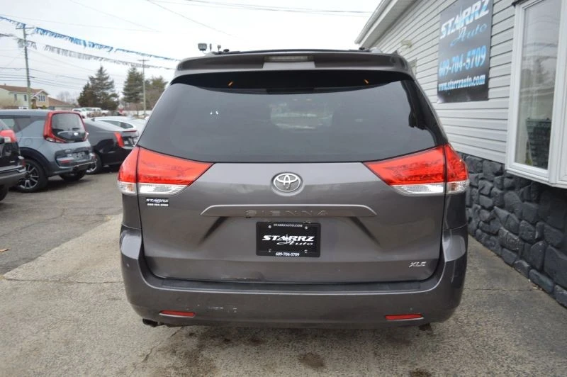 2011 Toyota Sienna 3rd Gen - Image 4 of 12