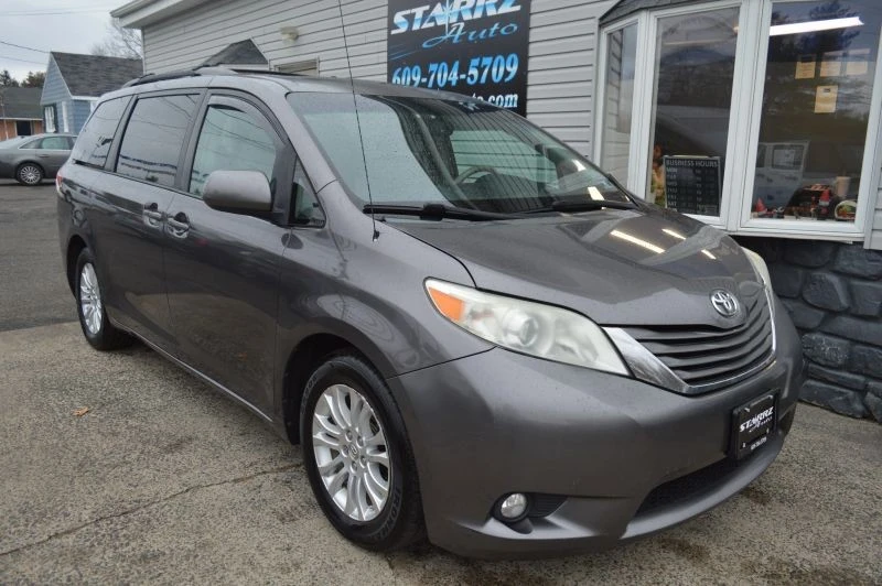 2011 Toyota Sienna 3rd Gen - Image 7 of 12