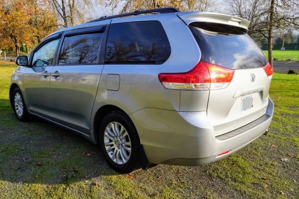 2011 Toyota Sienna 3rd Gen - Image 6 of 21