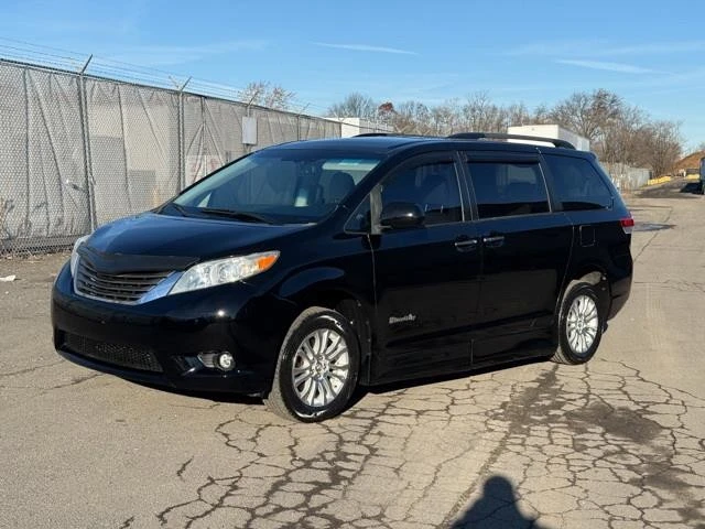 2011 Toyota Sienna 3rd Gen - Image 10 of 31