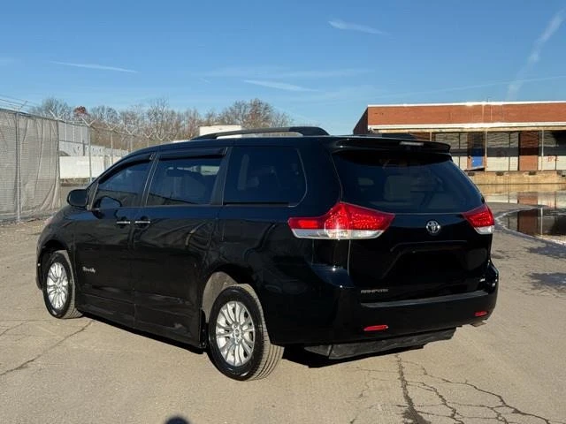 2011 Toyota Sienna 3rd Gen - Image 8 of 31