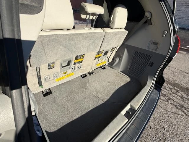 2011 Toyota Sienna 3rd Gen - Image 27 of 31