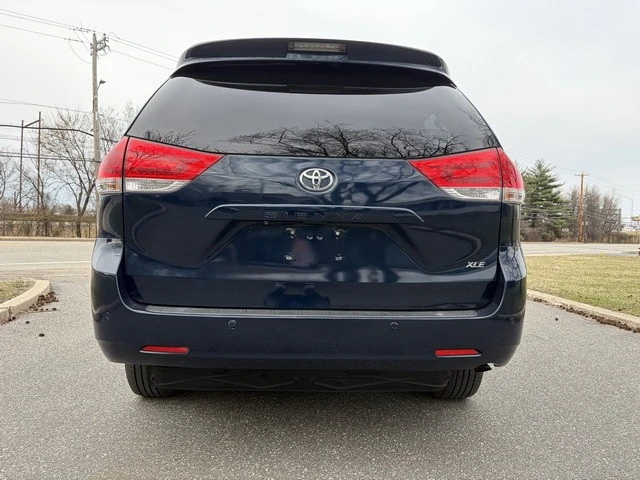 2011 Toyota Sienna 3rd Gen - Image 9 of 31