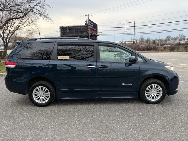 2011 Toyota Sienna 3rd Gen - Image 11 of 31