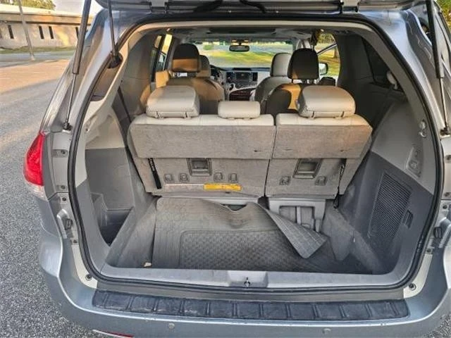 2011 Toyota Sienna 3rd Gen - Image 19 of 21