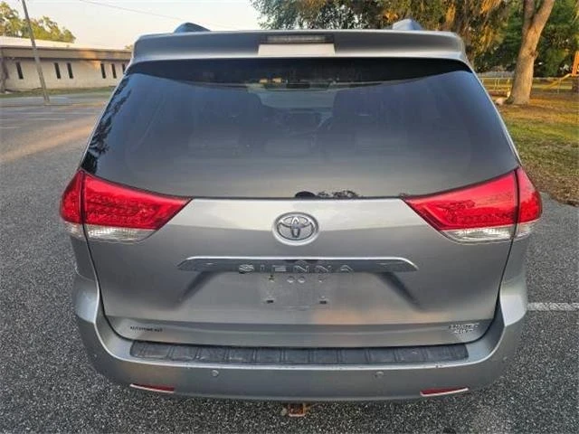 2011 Toyota Sienna 3rd Gen - Image 5 of 21