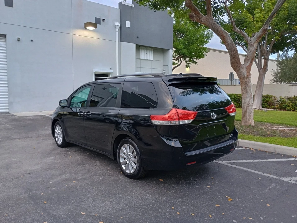 2011 Toyota Sienna 3rd Gen - Image 11 of 21