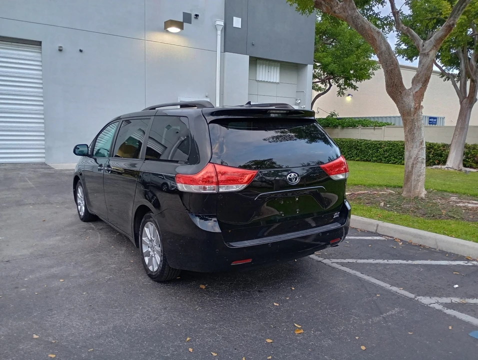 2011 Toyota Sienna 3rd Gen - Image 12 of 21