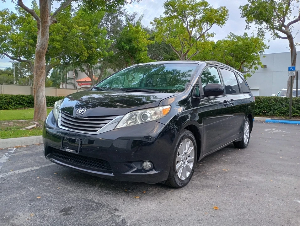 2011 Toyota Sienna 3rd Gen - Image 2 of 21