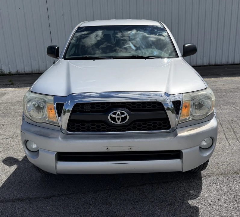 2011 Toyota Tacoma 2nd Gen - Image 2 of 31
