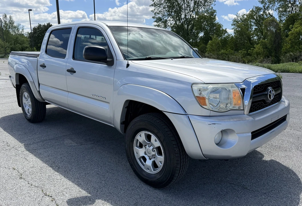 2011 Toyota Tacoma 2nd Gen - Image 9 of 31