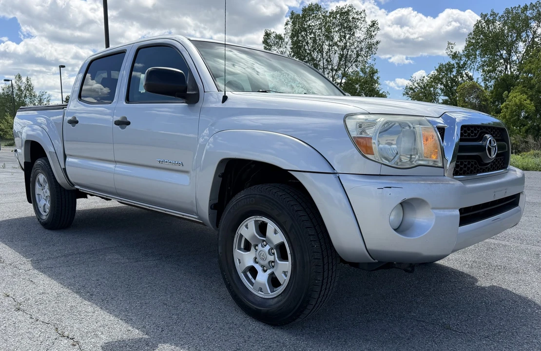 2011 Toyota Tacoma 2nd Gen - Image 10 of 31