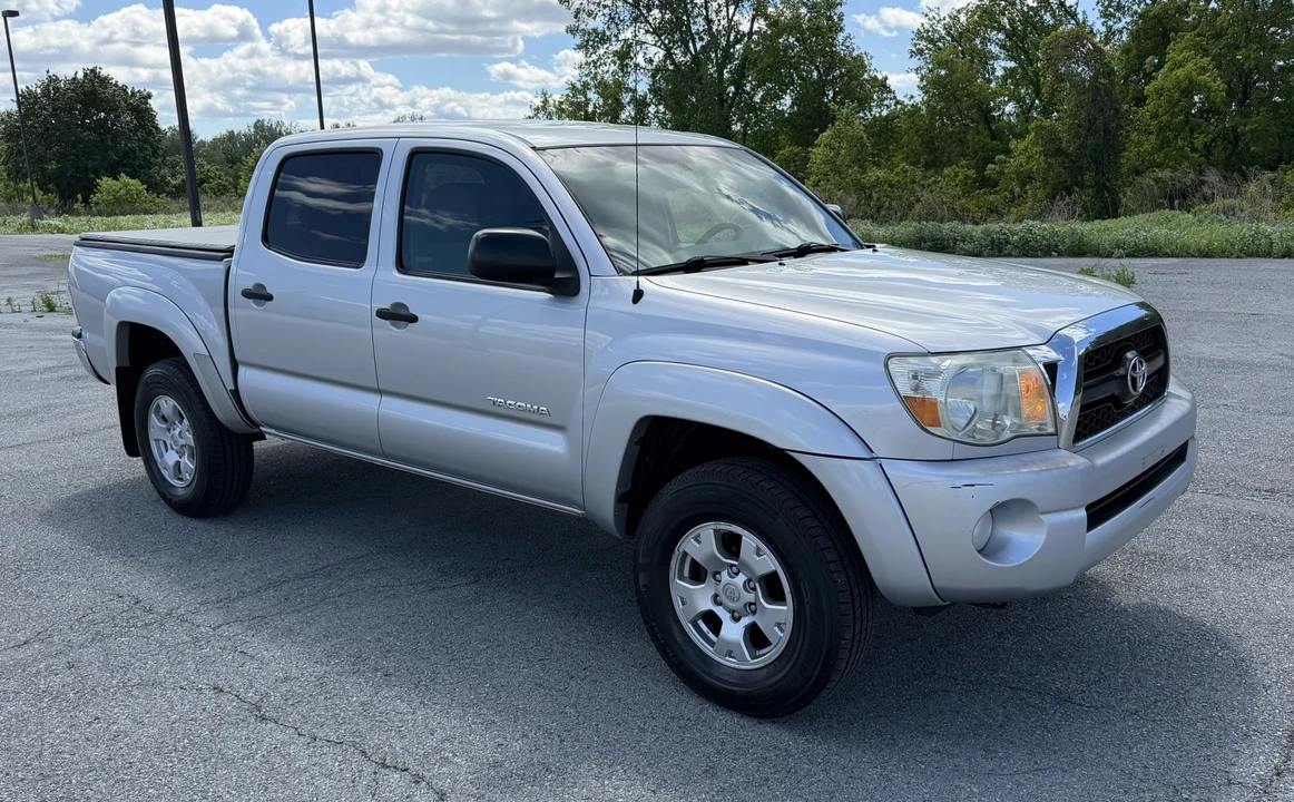 2011 Toyota Tacoma 2nd Gen - Image 11 of 31