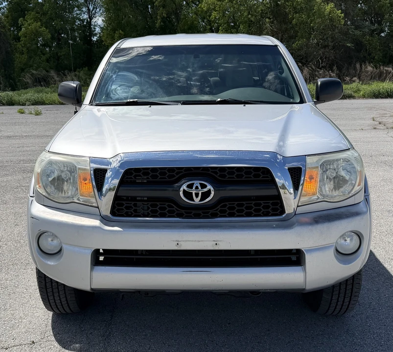 2011 Toyota Tacoma 2nd Gen - Image 5 of 31