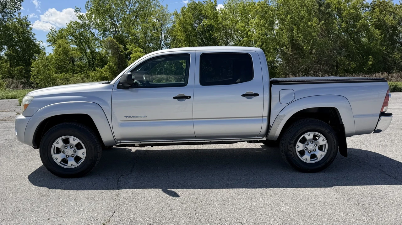 2011 Toyota Tacoma 2nd Gen - Image 29 of 31