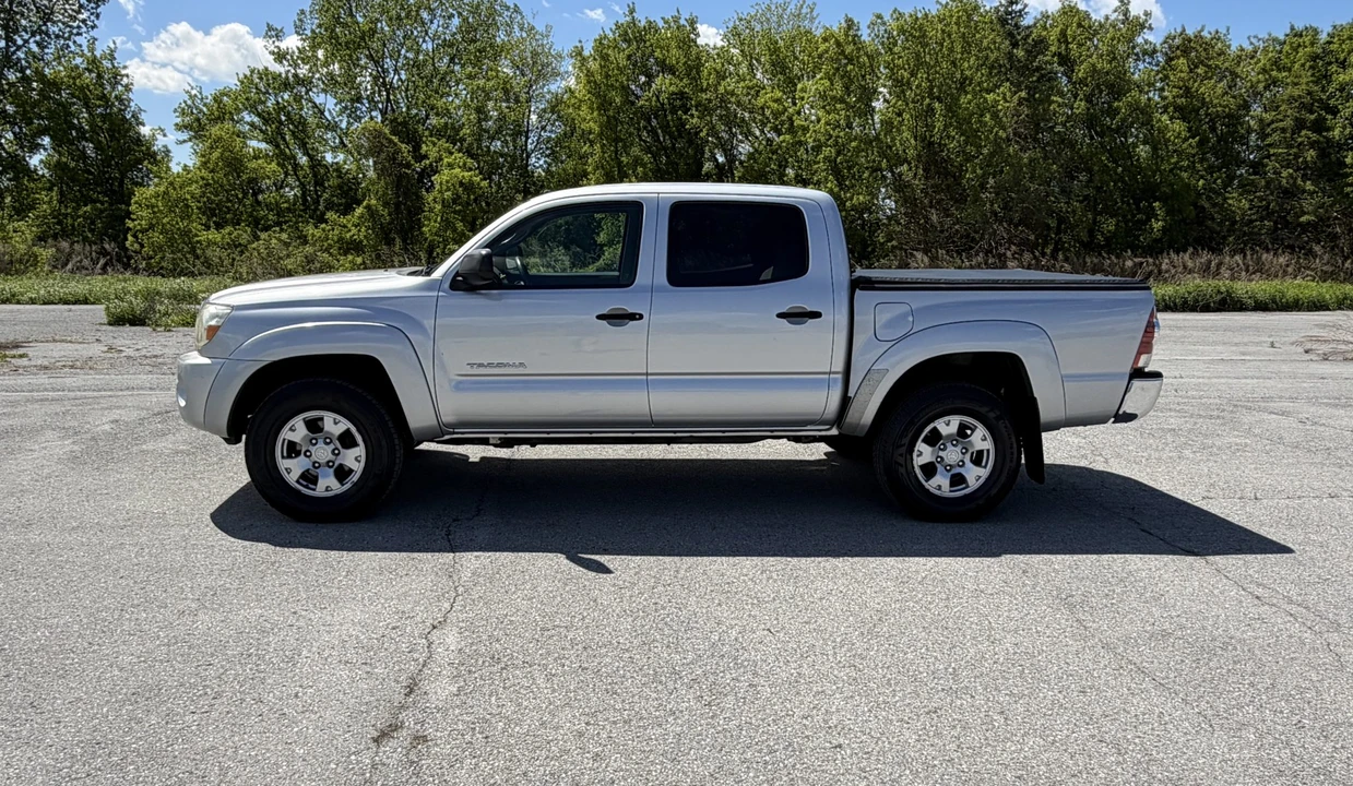 2011 Toyota Tacoma 2nd Gen - Image 28 of 31