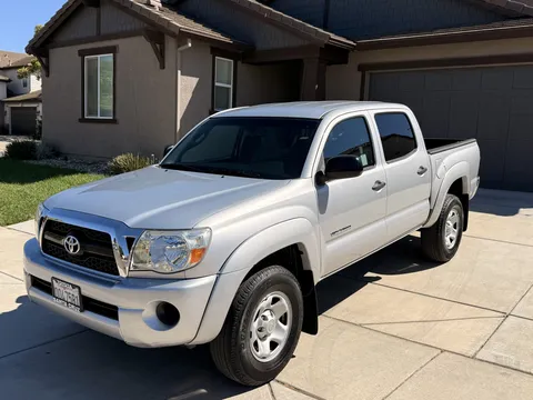 2011 Toyota Tacoma SR5 Crew Cab